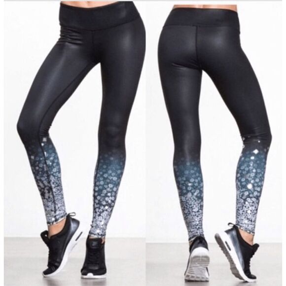 Alo Airbrush brilliance Sequin Leggings Black Blue Mid Rise Sz XS - Picture 1 of 6